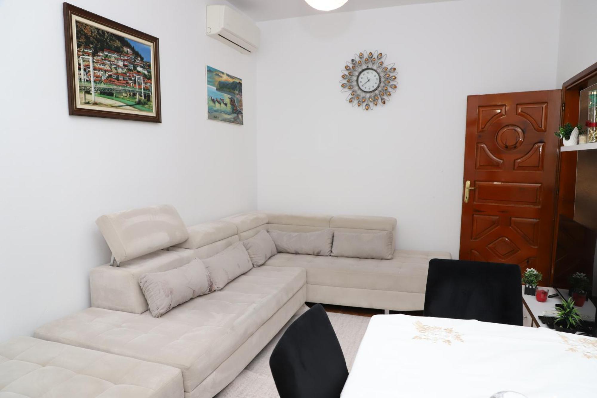 Apartment Xheison Berat Exterior photo
