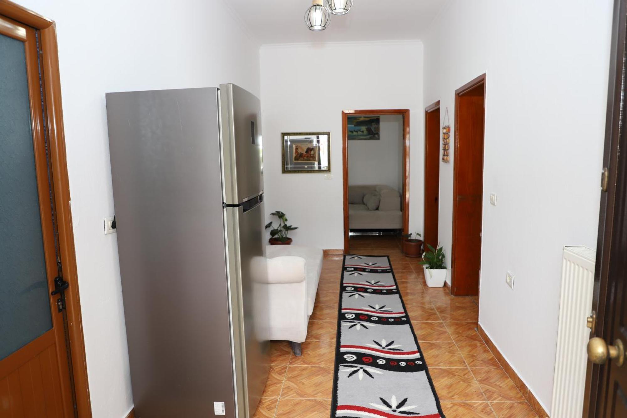 Apartment Xheison Berat Exterior photo