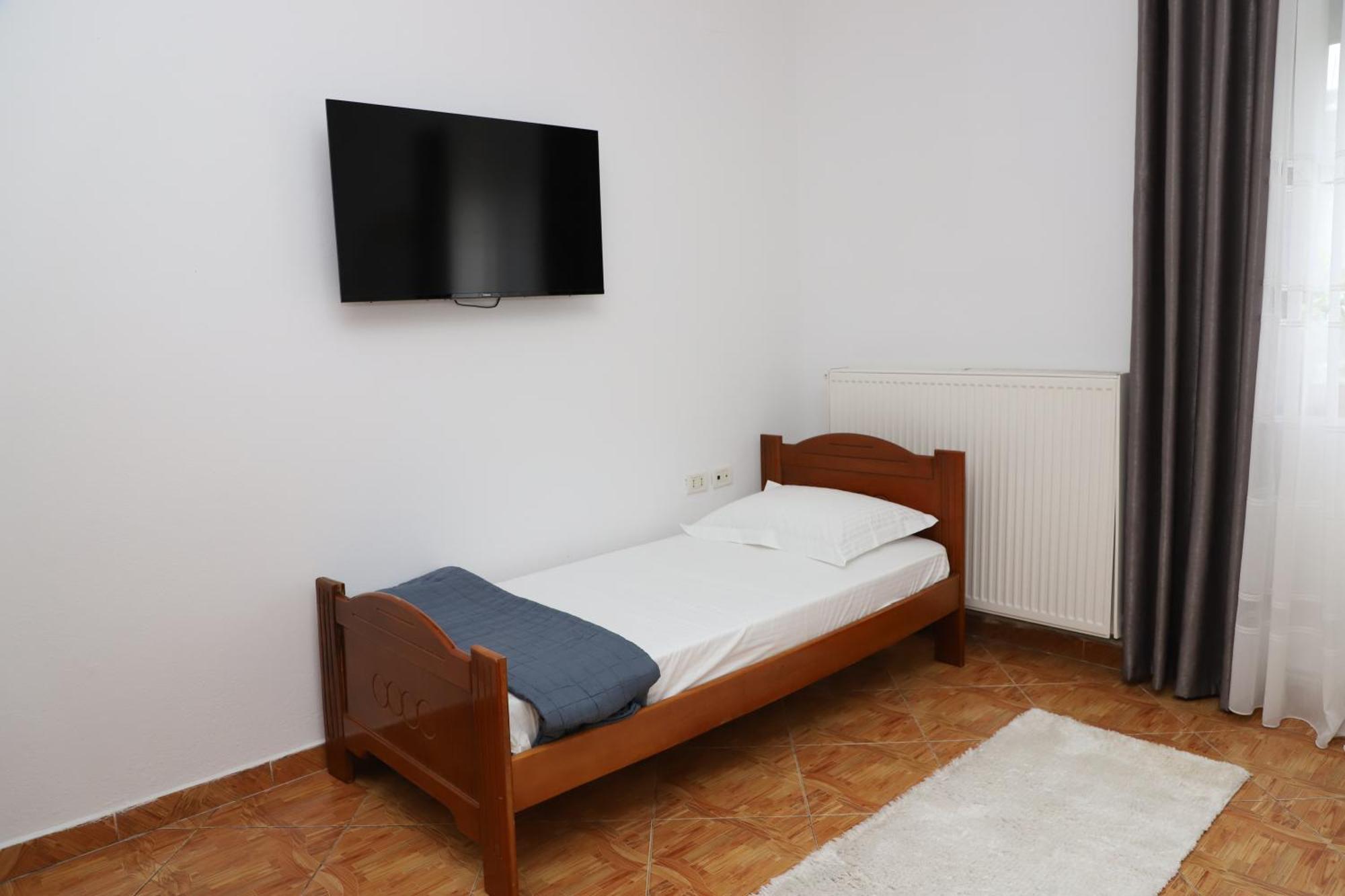 Apartment Xheison Berat Exterior photo