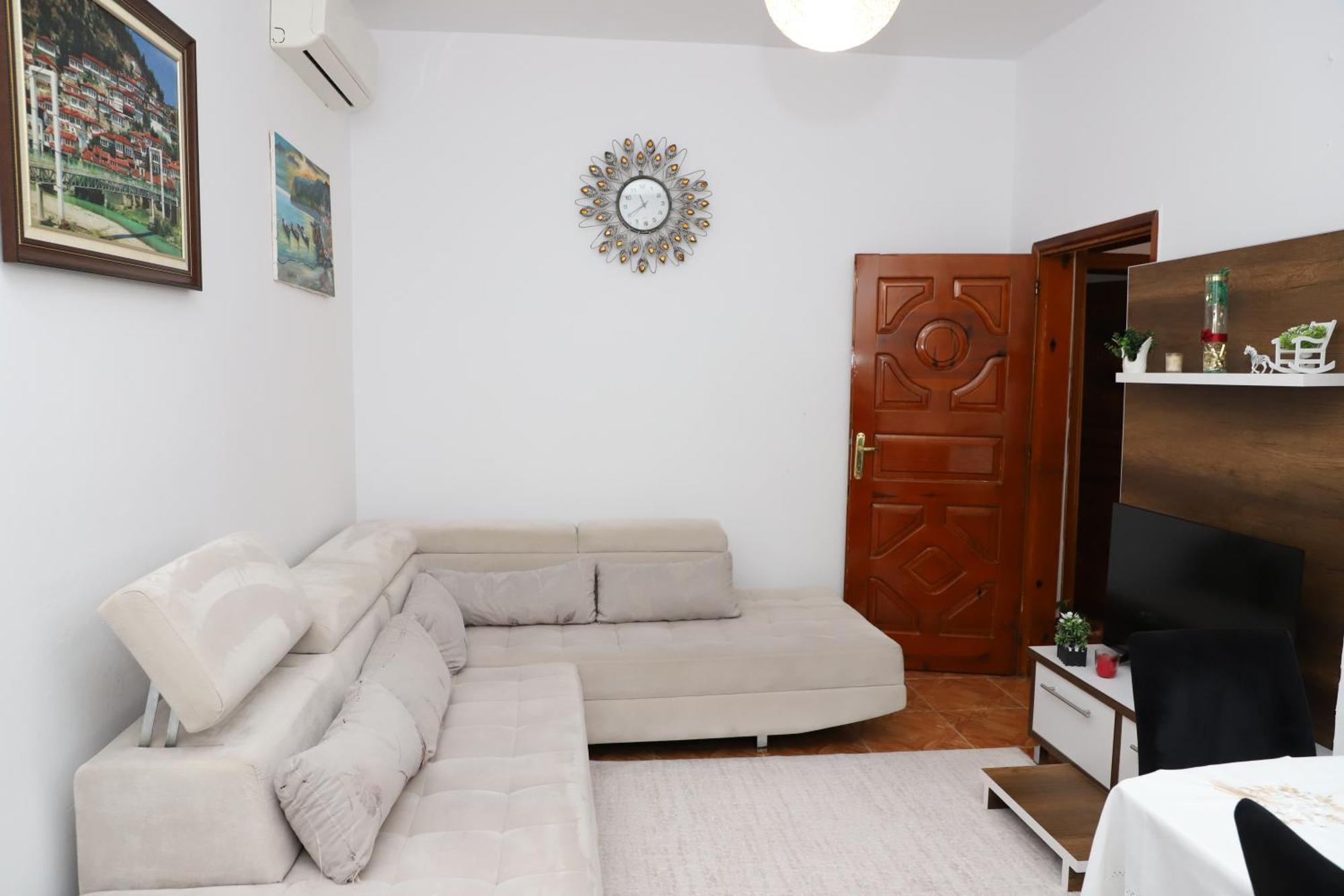 Apartment Xheison Berat Exterior photo