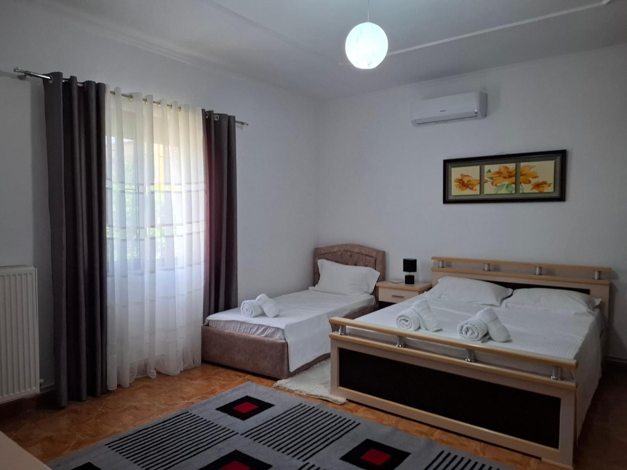 Apartment Xheison Berat Exterior photo
